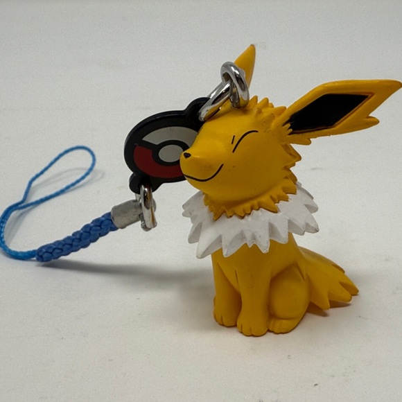 Pokémon Jolteon Mini Figure with Blue Strap and Tag TOMY 2017 - Picture 6 of 8